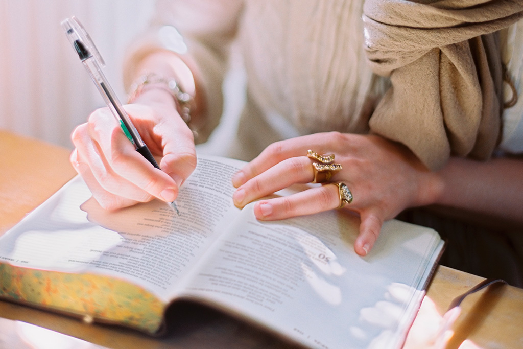 Pen in Hand: How Writing Deepens Bible Study