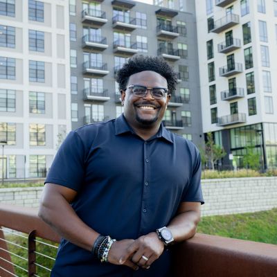 Dr. Derwin L. Gray photo